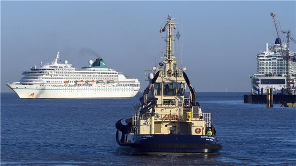 Die "Amera" kommt in Bremerhaven an.