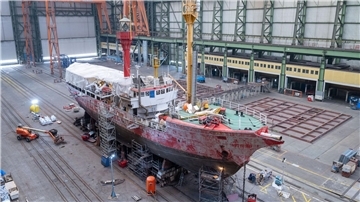 Die Arbeiten am historischen Feuerschiff „Elbe 1“ laufen in Stralsund auf Hochtouren.