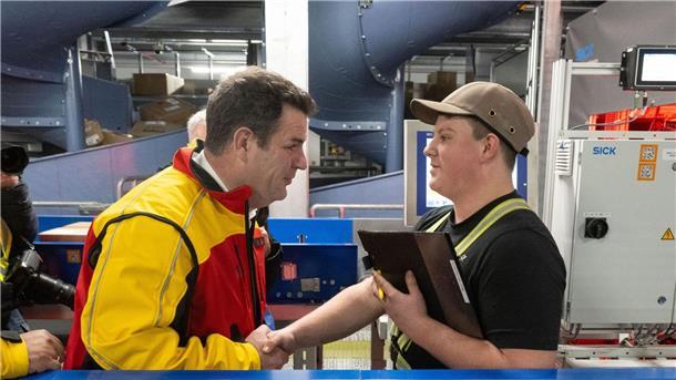 Bessere Arbeitsbedingungen für Paketboten? Die Arbeits- und Sozialminister der Länder wollen ebenfalls wie Arbeitsminister Hubertus Heil die Situation der Paketboten verbessern.
