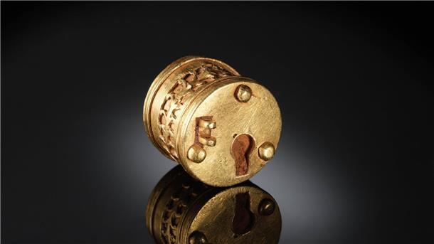Archäologen stellen römisches Minischloss aus Gold vor Die Archäologen des Landschaftsverbandes Westfalen-Lippe in Münster präsentieren in der nächsten Woche einen spektakulären Fund: Ein römisches Miniaturschloss aus dem 3. oder 4. Jahrhundert nach Christus.