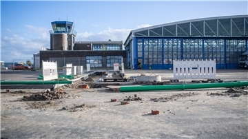 Bauarbeiten auf dem ehemaligen Flughafen Luneort