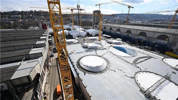 Urteil: Bahn muss Mehrkosten von Stuttgart 21 alleine tragen Die Baustelle des milliardenschweren Bahnprojekts Stuttgart 21.