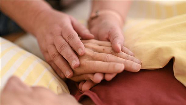 Die Begleitung sterbenskranker Menschen ist auch in der Wesermarsch ein Thema. Ein Förderverein möchte ein Hospiz errichten. Angesichts der bisherigen Unterstützung ist er optimistisch.