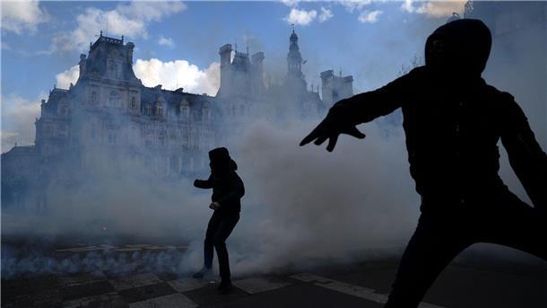 Proteste in Frankreich - schwieriger Start für neuen Premier Die Behörden befürchten schon lange ein Chaos und sind in Alarmbereitschaft. (Archivbild)