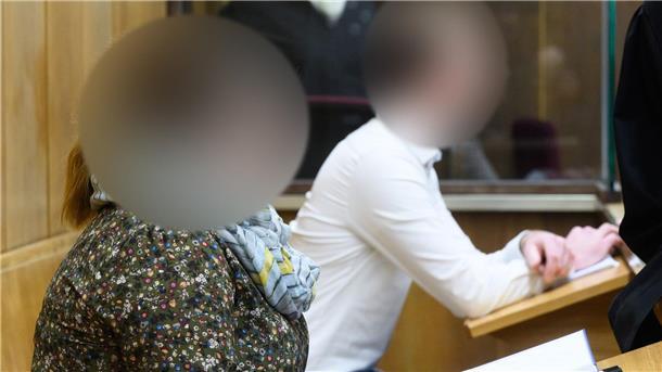 Mordversuch an Kind mit Quecksilber - Lange Haftstrafen Die beiden Angeklagten sind vom Landgericht Hannover zu langen Haftstrafen verurteilt worden.