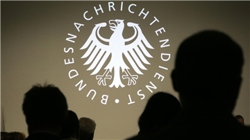 Die beiden Angeklagten sollen während des russischen Angriffskriegs gegen die Ukraine 2022 Staatsgeheimnisse an den russischen Geheimdienst FSB geliefert und dafür Hunderttausende von Euro erhalten haben. Einer von ihnen arbeitete beim BND (Symbolbild).