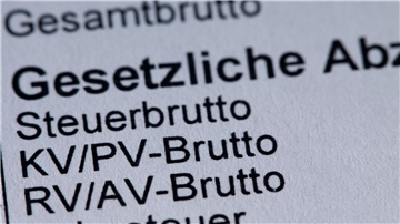 Die Beitragsbemessungsgrenze für die Krankenversicherung soll auf 5.812,50 Euro steigen. (Illustration)  