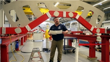 Die Belegschaft hat entschieden. Oder genauer gesagt: die IG-Metall-Mitglieder der Belegschaft des Vareler Flugzeugwerks: Der Betrieb bleibt im Airbus-Verbund.