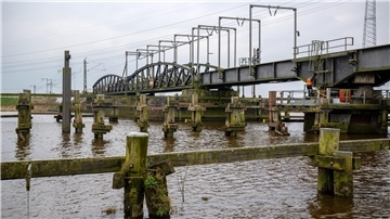 Eisenbahnbrücke