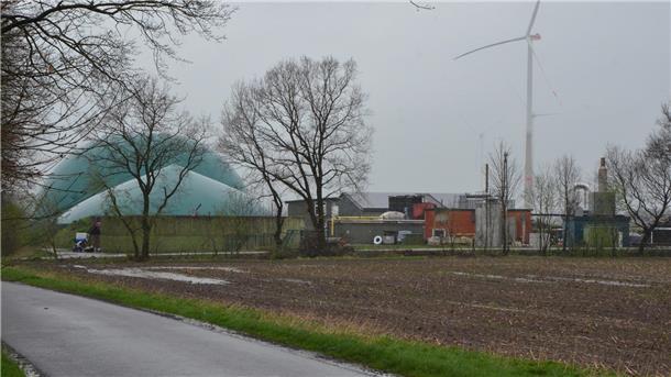 Die Biogasanlage der Familie Schröder an der Straße Höpen in Ebersdorf soll zu einem Bioenergiepark erweitert werden. Der Bauausschuss der Samtgemeinde Geestequelle hat sich erneut mit den Plänen befasst.