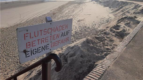 Die bisherige Sturmflutsaison hat auf einigen Nordseeinseln deutliche Schäden an den Badestränden angerichtet.