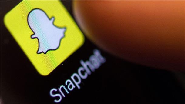 Aktie von Snapchat-Firma bricht um ein Fünftel ein Die Börse hat die Snapchat-Macher hart für den ersten Umsatzrückgang abgestraft.