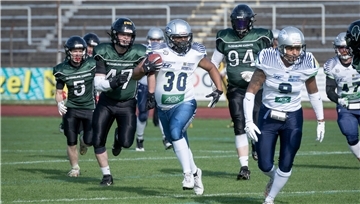 Die Bremerhaven Seahawks (weiß) peilen nach dem Titel nun die „perfekte Saison“ an.