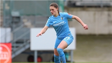 Die Bremerhavenerin Giovanna Hoffmann am Ball.