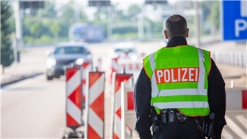 Die Bundespolizei soll mehr Kompetenzen bekommen. Das Bundeskabinett hat eine lange umstrittene Reform gebilligt. (Symbolbild)