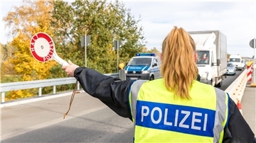 Die Bundespolizei stellte vom 1. bis zum 23. November an den Landgrenzen insgesamt 4353 unerlaubte Einreisen fest.