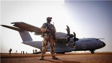 Die Bundesregierung hat nach dem Überfall Russlands auf die Ukraine ein Sondervermögen von 100 Milliarden Euro aufgelegt, um die mangelhaft ausgestattete Bundeswehr verteidigungsfähig zu machen.