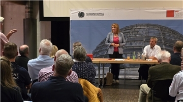 Die Bundestagsabgeordnete Susanne Mittag stand Rede und Antwort.