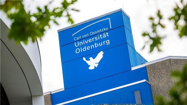 Universität Oldenburg heizt mit Abwärme von Rechenzentrum Die Carl von Ossietzky Universität in Oldenburg.