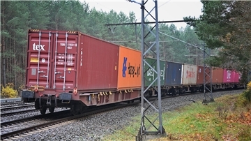 Die CDU fordert freie Fahrt zu den Häfen - etwa für den Containerverkehr. 