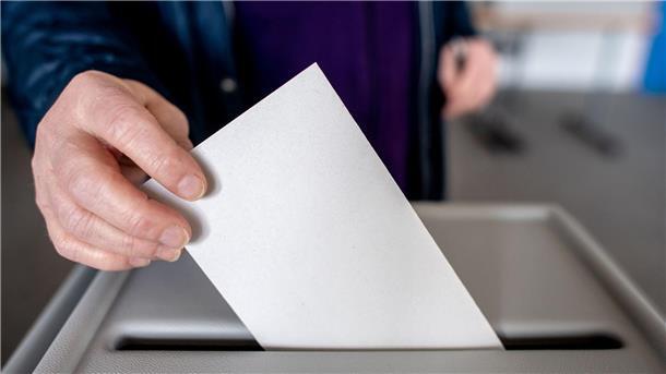 Die CDU ist einer Hochrechnung zufolge bei der Bundestagswahl in Niedersachsen die stärkste Kraft geworden. 