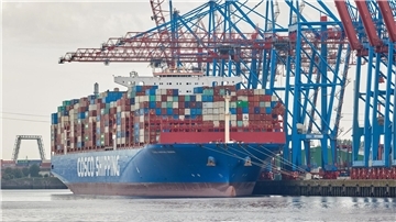 Die chinesische Staatsreederei Cosco hat vor wenigen Monaten anteilig ein Terminal des Hamburger Hafens übernommen.