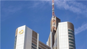 Die Commerzbank hat 2023 ihr bestes Ergebnis seit 15 Jahren erwirtschaftet.