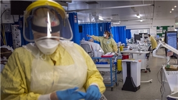 Die Corona-Pandemie gilt vorerst weiter als weltweiter Gesundheitsnotstand.