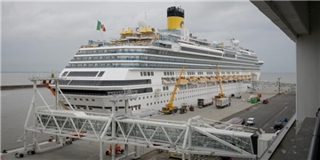 Die „Costa Favolosa“ verabschiedet sich von Bremerhaven. Costa zieht die nächsten Jahre Hamburg vor.