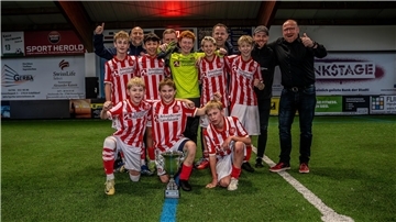 Die Dänen von Aalborg BK gewannen den ersten Platek & Stukert-Cup im Sporthotel Dorum.