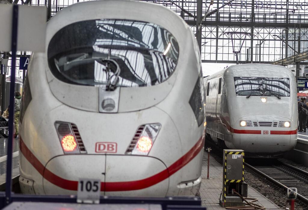 Die Deutsche Bahn wird die Preise im Fernverkehr erhöhen.
