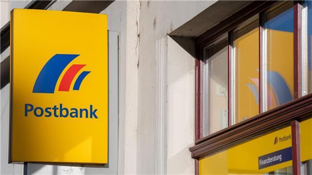 Fast die Hälfte der Postbank-Filialen soll schließen Die Deutsche Bank dünnt das Filialnetz der Tochter Postbank deutlich aus.