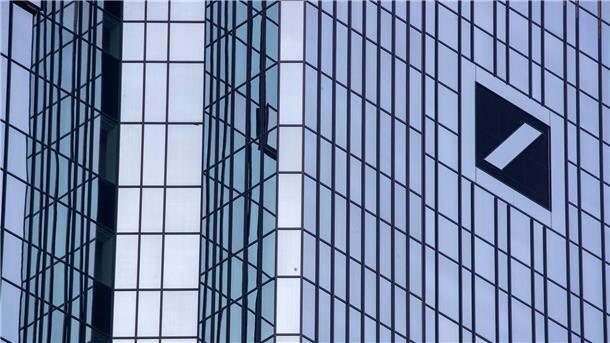 Bafin rügt Deutsche Bank wegen Postbank Die Deutsche Bank in Frankfurt verwies auf Anfrage auf ein nach wie vor „deutlich erhöhtes Aufkommen an Anfragen und Aufträgen“ der Kundschaft.