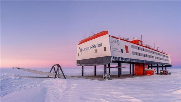 In der Antarktis gibt es Hirschbraten und veganes Gulasch Die deutsche Forschungsstation Neumayer-Station III in der Antarktis.