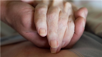 Die Deutsche Stiftung Patientenschutz lehnt den Zugang zu Natrium-Pentobarbital für Sterbewillige ab.