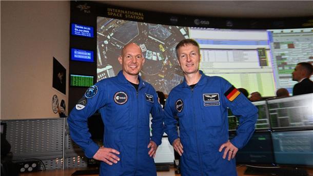 „Unwahrscheinlichste Maschine“: 25 Jahre Crew auf der ISS Die deutschen Astronauten Alexander Gerst (l) und Matthias Maurer waren bereits auf der ISS. (Archivbild)