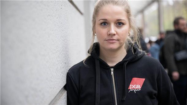 Gericht verhandelt über Klage gegen Ausbildungsfonds Die DGB-Jugendbildungsreferentin setzt sich für den Ausbildungsfonds ein.