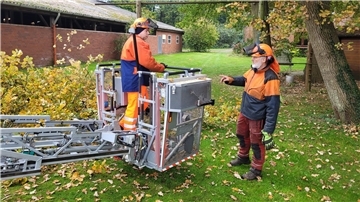 Die Drehleiter im Einsatz.