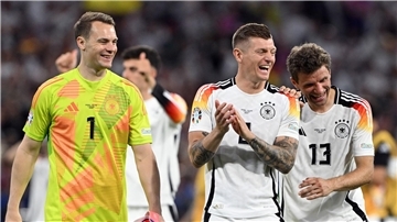 Die drei Weltmeister haben eine Mission in Europa: Manuel Neuer (v.l.), Toni Kroos und Thomas Müller wollen den Titel.