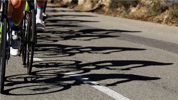Auto auf der Strecke: Etappe der Tour of Holland abgebrochen Die dritte Etappe der Tour of Holland ist abgebrochen worden.