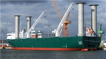 Die „E-Ship 1“: Um das Schiff voll auszulasten, gibt es eine Kooperation zwischen dem Auricher Windturbinenhersteller Enercon und dem Schifffahrtsunternehmen EMS Chartering.