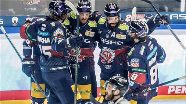 Köln nicht konkurrenzfähig: Berlin wieder Eishockey-Meister Die Eisbären Berlin sind wieder deutscher Eishockey-Meister