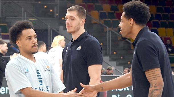 Die Eisbären Bremerhaven haben einige junge deutsche Profis wie (von links) Nils Owen Schmitz, Hendrik Warner und Jordan Samare in ihrem Kader.