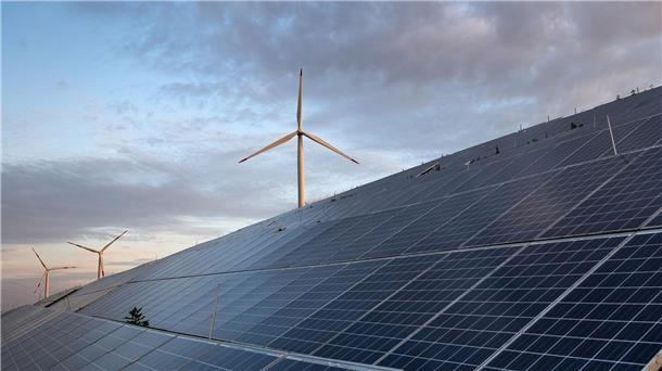 Verbände: Energiewende muss sich finanziell lohnen Die Energiekosten müssen sinken, fordern die Unternehmerverbände Niedersachsen. (Illustration)