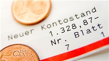 „Die Ergebnisse zeigen deutlich, dass es für Verbraucher immer relevanter wird, finanzielle Engpässe schnell und unbürokratisch zu decken“, ordnete der Privatkundenchef von Barclays in Deutschland, Tobias Grieß, die Ergebnisse der YouGov-Umfrage ein.