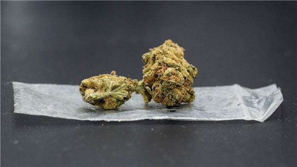 Luxemburg erlaubt privaten Anbau und Konsum von Cannabis Die Erlaubnis zum Konsum im privaten Raum soll nur „eine erste Etappe“ auf dem Weg zu einer umfassenderen Cannabis-Freigabe sein.