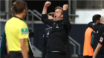Die Erleichterung bei Florian Kohfeldt muss raus. Die Zukunft des Coaches ist aber unklar.