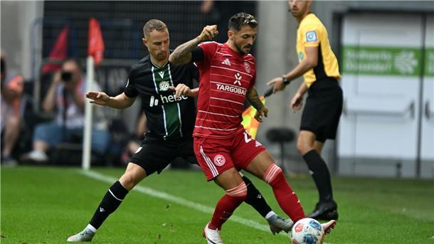 Hannover feiert zweiten Sieg - Fortuna mit nächstem Dämpfer Die erste Halbzeit zwischen Fortuna Düsseldorf und Hannover 96 war größtenteils ausgeglichen.