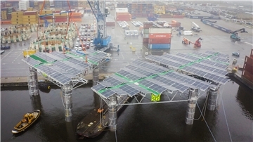 Module des schwimmenden Solarparks Merganser