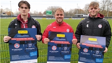 Die ESC-Spieler (von links) Antonio Talar, Kevin Blum und Tjark Vogler freuen sich auf das Kräftemessen mit den Drittliga-Profis des VfB Oldenburg.